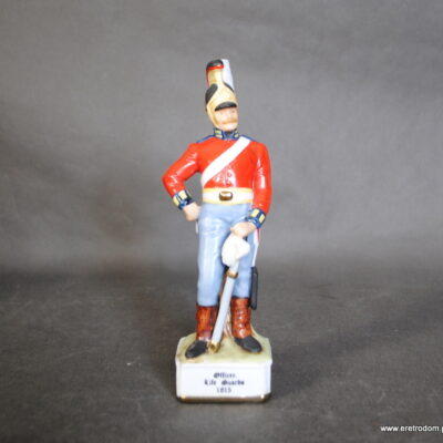 Figurka porcelanowa żołnierz