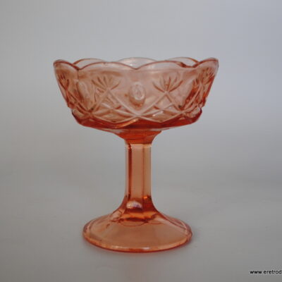 Pucharek (HS Hortensja?). Szkło prasowane, barwione w masie. Wymiary: wysokość 11 cm, średnica 9,8 cm Stan bardzo dobry, drobne ryski powstałe z biegiem lat.