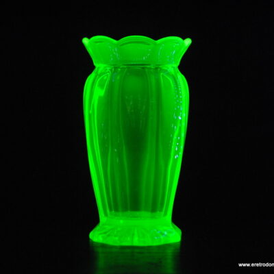 Wazon szkło uranowe 18 cm