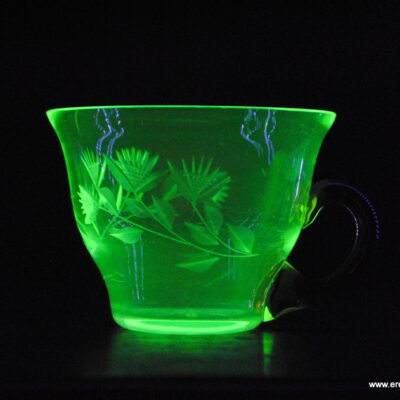 Filiżanka szkło uranowe + spodek duo